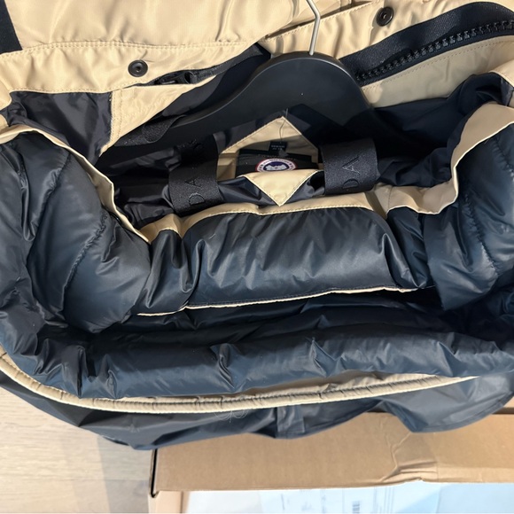 Canada Goose McKenna Jacket Performance Satin - Picture 14 of 16